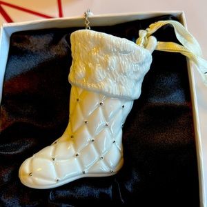 2012 pandora Christmas ornament